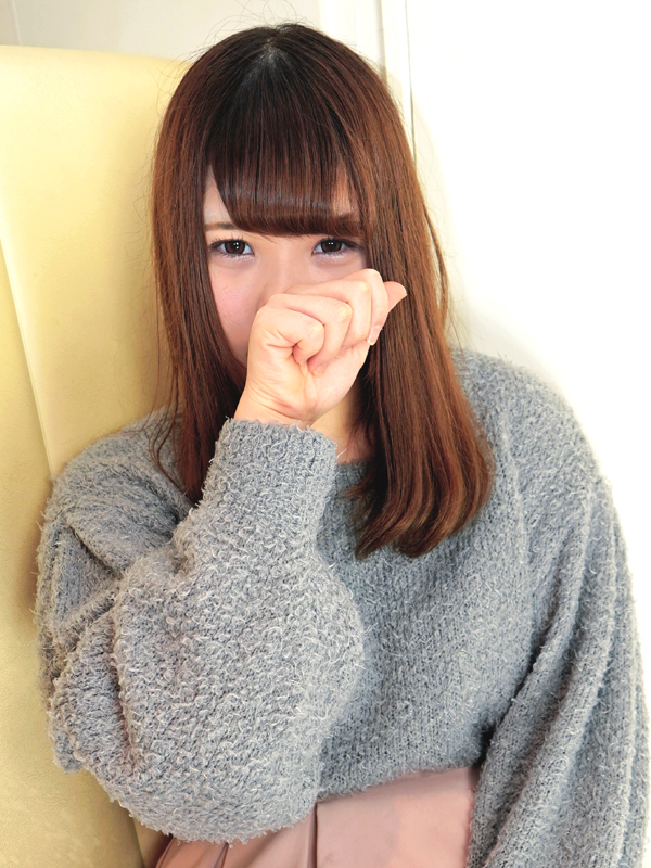 激安ヌキ道楽 みおり 25歳 T：164cm　B：86(E)　W：56　H：88